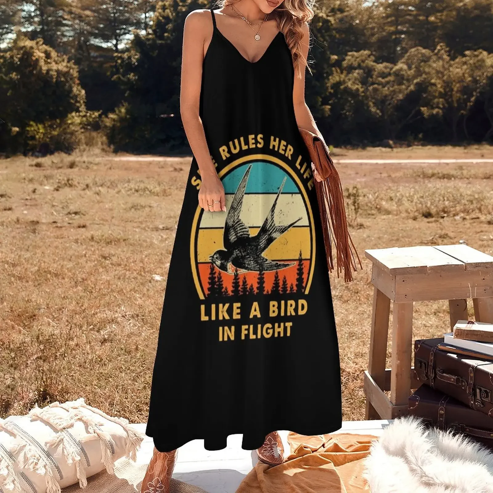Она правила ее жизнь как птица в полете винтажное платье без рукавов для