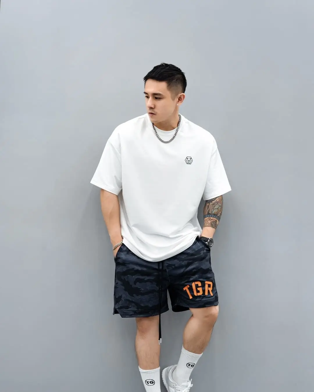 

Мужская одежда для фитнеса Мужская дышащая свободная футболка с коротким рукавом Весна-Лето Повседневный Спортивный Топ для бега