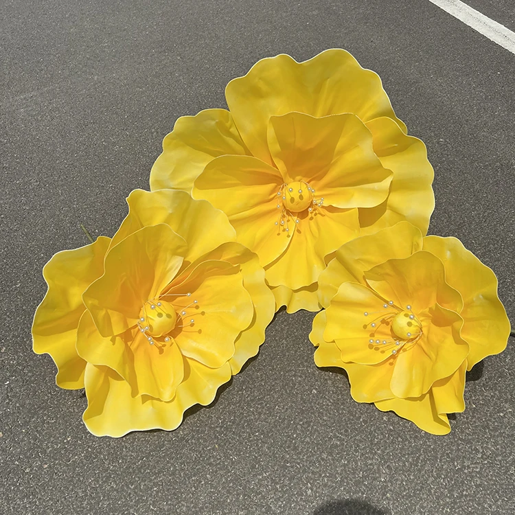 

Искусственные цветы из пенопласта, 3 штуки