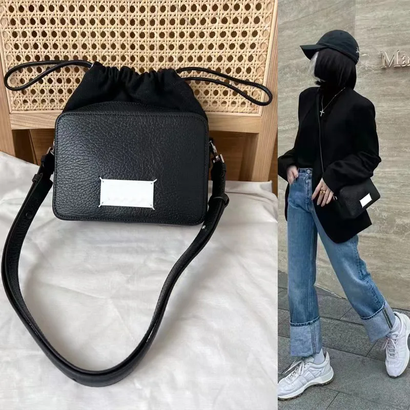 

Luxury Brand Margiela Crossbody Bag Women 22SS MM6 Elephant Grain Patterned Leather Drawstring Camera Messenger Handbag Fashion