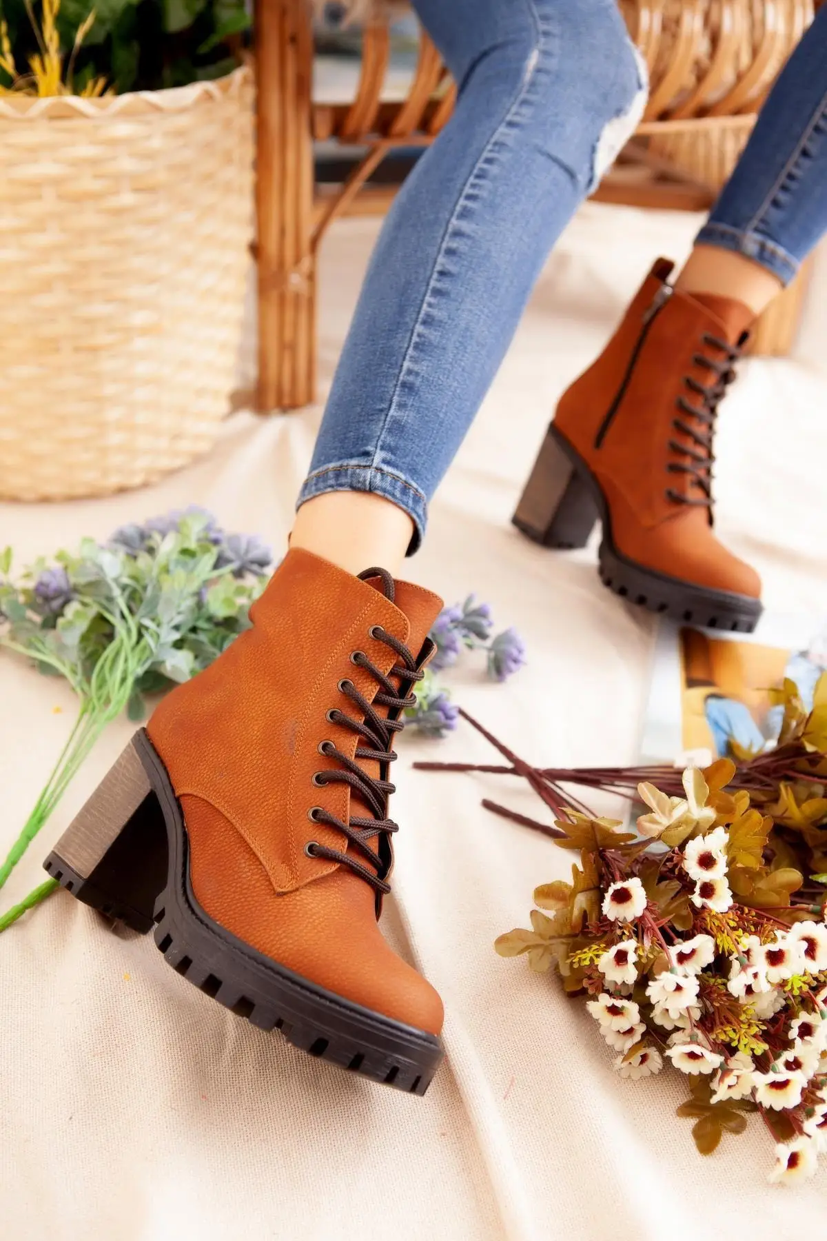 

Women Jazmyne Leather LaceUp And Zippered Platform Boots Comfortable Ladies Luxury Stylish Female Boots