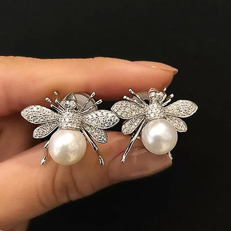 

Cute Women Insect Bee Stud Earrings Anniversary Party Girl Gift 2023 Fashion Imitation Pearl Earrings for Women Jewelry