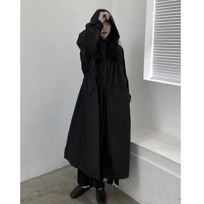 

Новинка весна-осень 2022, дизайнерская черная темпераментная ветровка средней длины с капюшоном