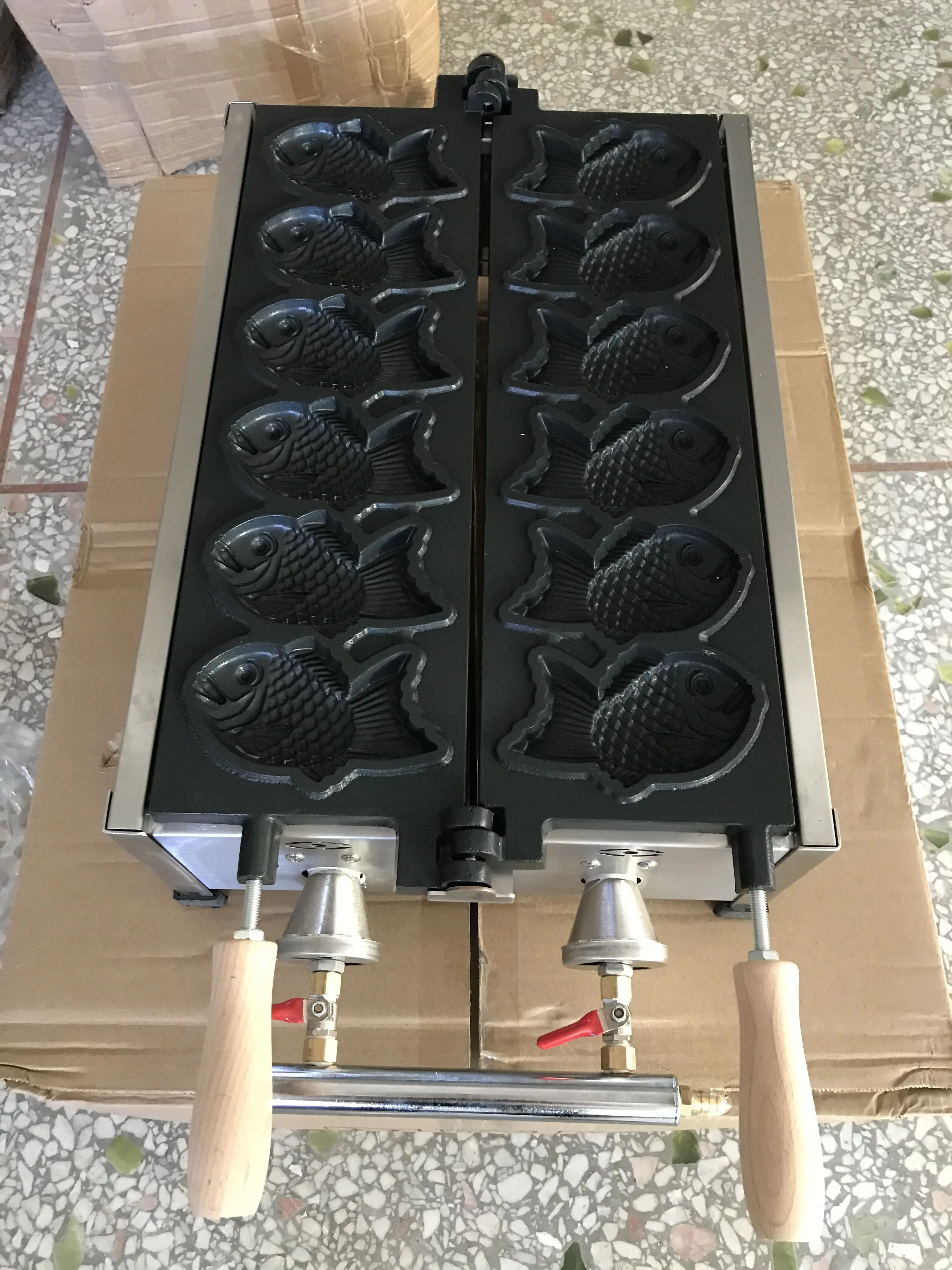 Коммерческая машина для изготовления тайяки 6 шт. вафель в форме рыбы вафельный