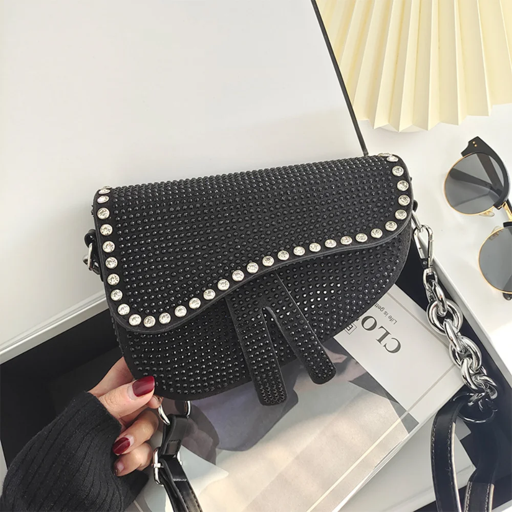 

Luxury Thick Chain Bright Diamond Saddle Bag Handbag Women Trend Underarm Crossbody Female Messenger Houlder Bags Casual Tote