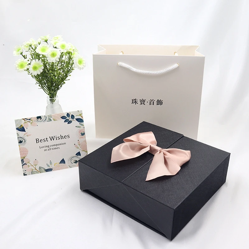 

Top Black/White Gift Box Event Party Favors Wedding Birthday Rose Flower Christmas Valentine's Day Mothers Day Girl Gifts