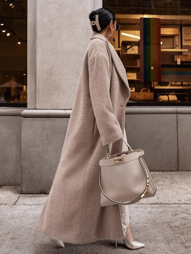 Осенне-зимнее теплое пальто