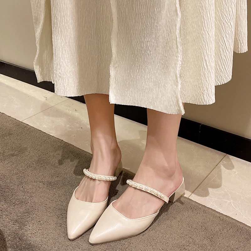 

2023 New Fashion Summer Women's High Heel Sandals Pointed Toe Shallow Mouth Pearl Thick Heel Half Trailer