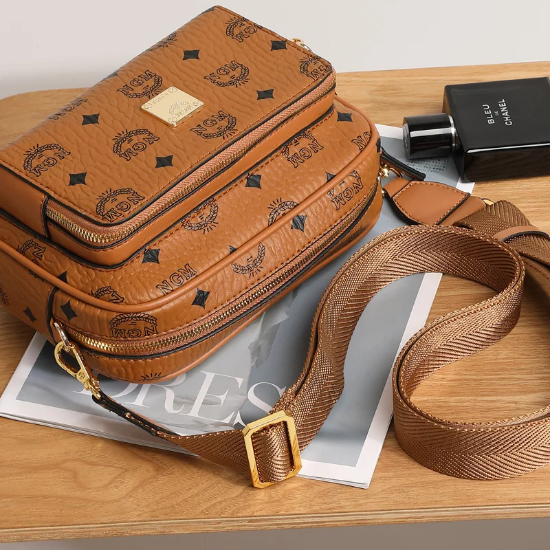 Counter temperament camera female bag 2023 new Korean version of microfiber skin presbyopia single shoulder cross-body bag