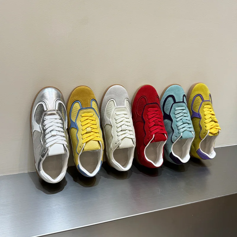 Кроссовки женские из натуральной кожи на шнуровке с круглым носком