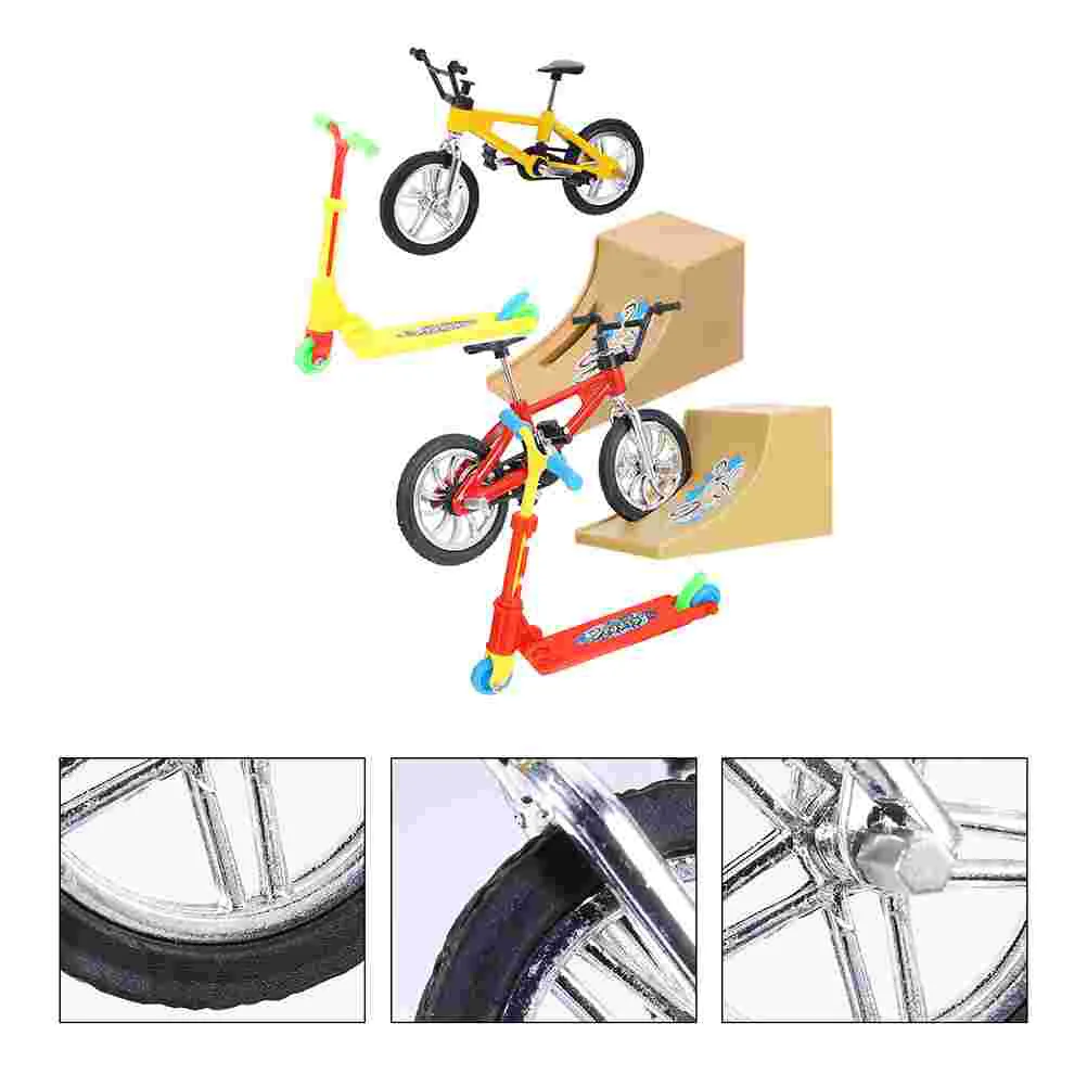 

2 Sets Finger Bike Set Mini Folding Scooter Bike Kit Mini Desk Competition Game Children Game