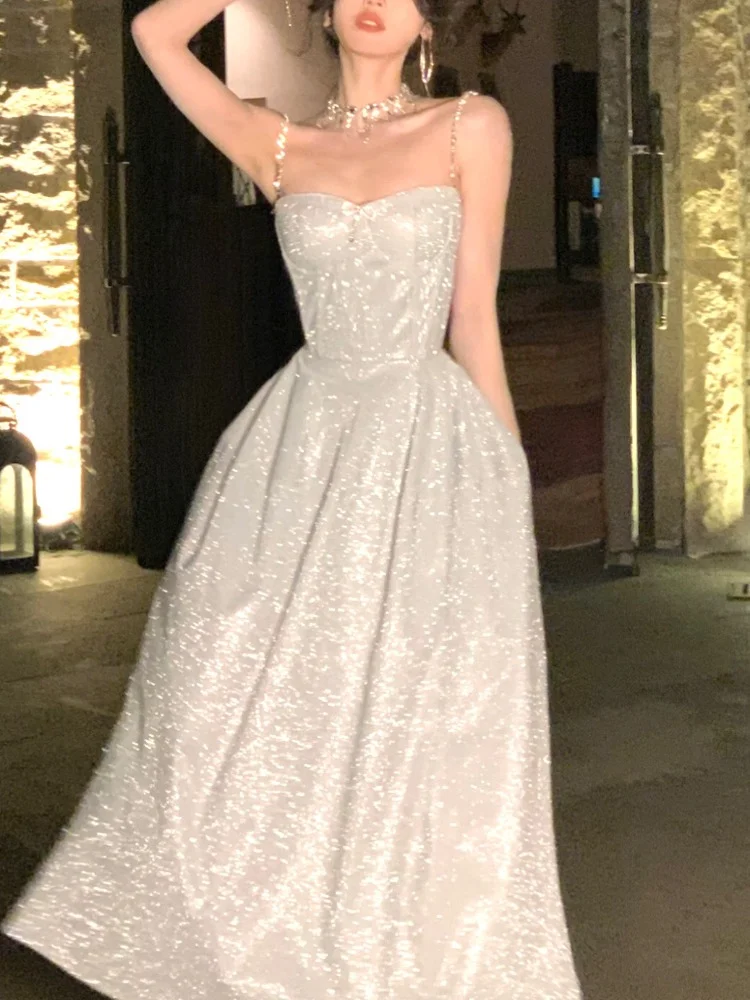 

Женское шифоновое облегающее платье без бретелек с высокой талией