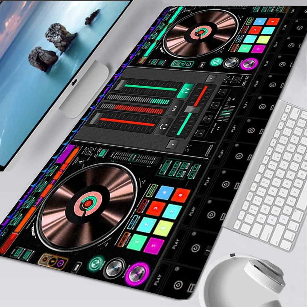 

Dj Console Large Mouse Pad DJ Music Turntables Mouse Pad Gamer Play Mats Smooth Writing Pad Desktops Mate Gaming Mousepad Pc Mat