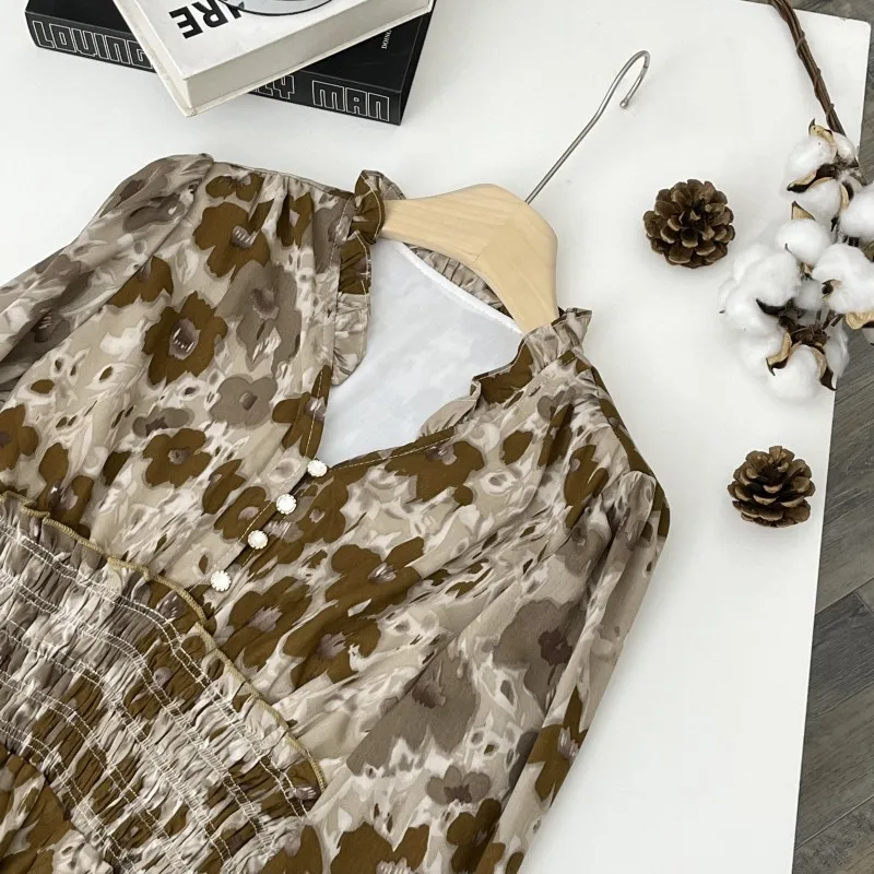 Платье женское ТРАПЕЦИЕВИДНОЕ с V-образным вырезом и рукавами-фонариками