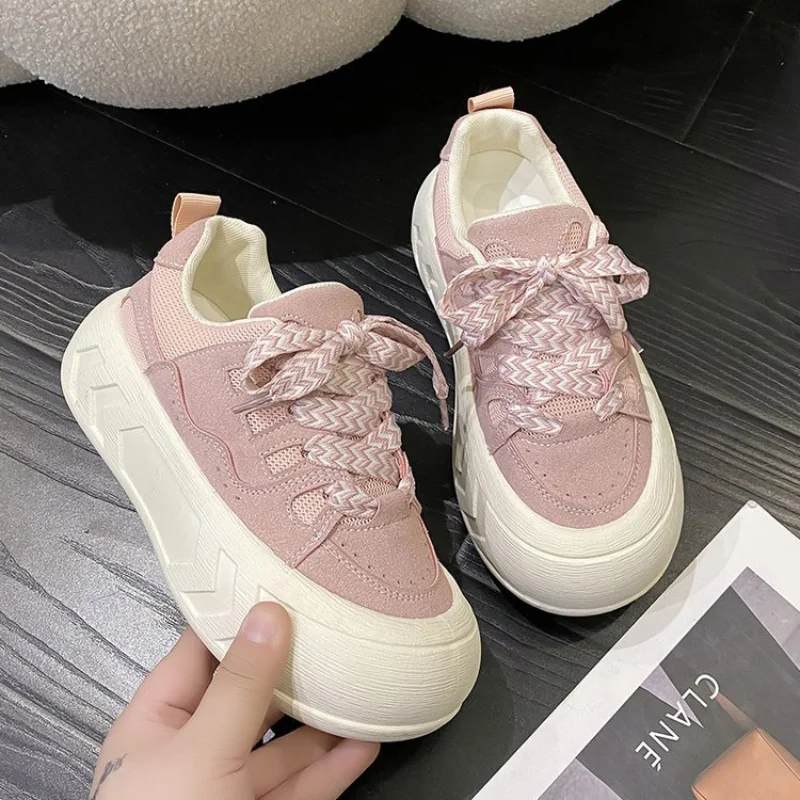 

Spring New Women's Sports Casual Thick Sole Comfortable Soft Sole Shoes