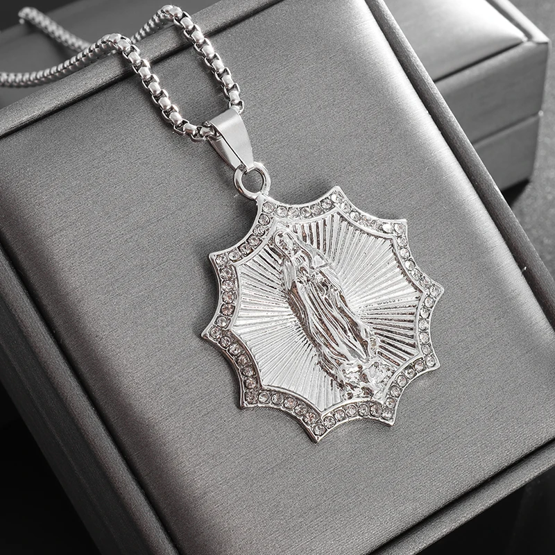 

Vintage Catholic Virgin Mary Medal Pendant Necklace Men Women Christian Religious Prayer Amulet Jewelry Gift