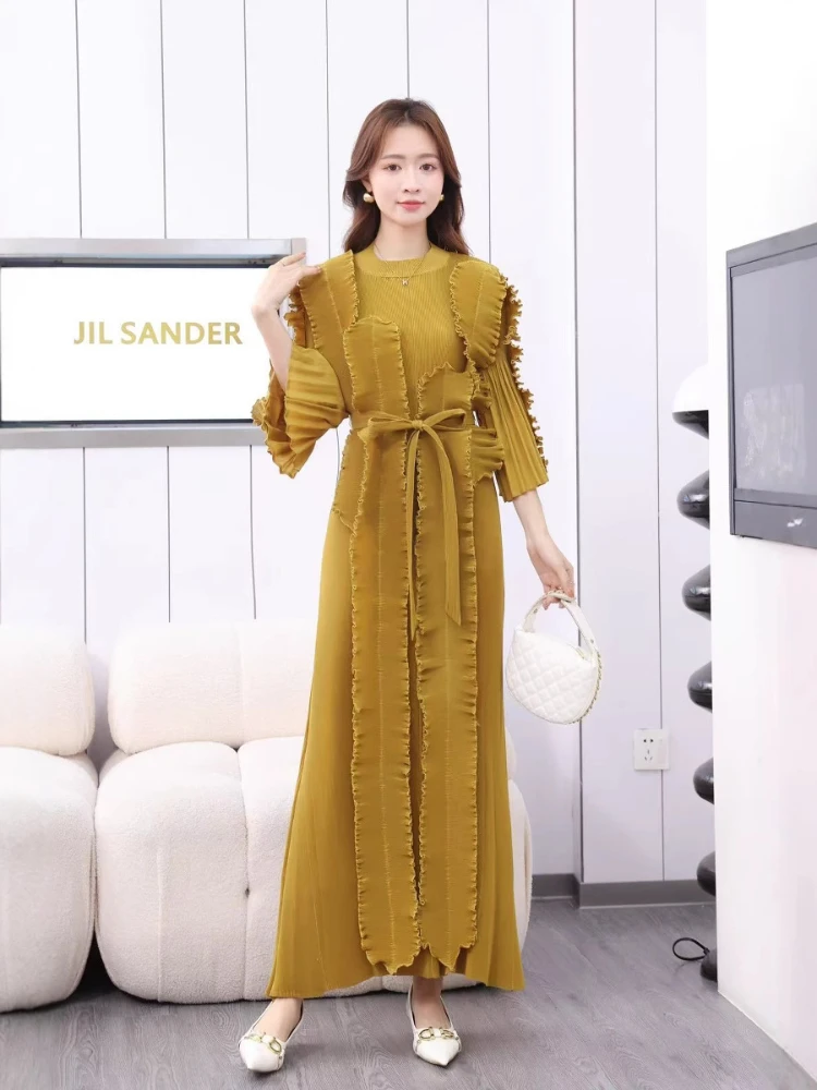 ANLAN Miyake плиссированное платье с расклешенными рукавами и заклепками женское