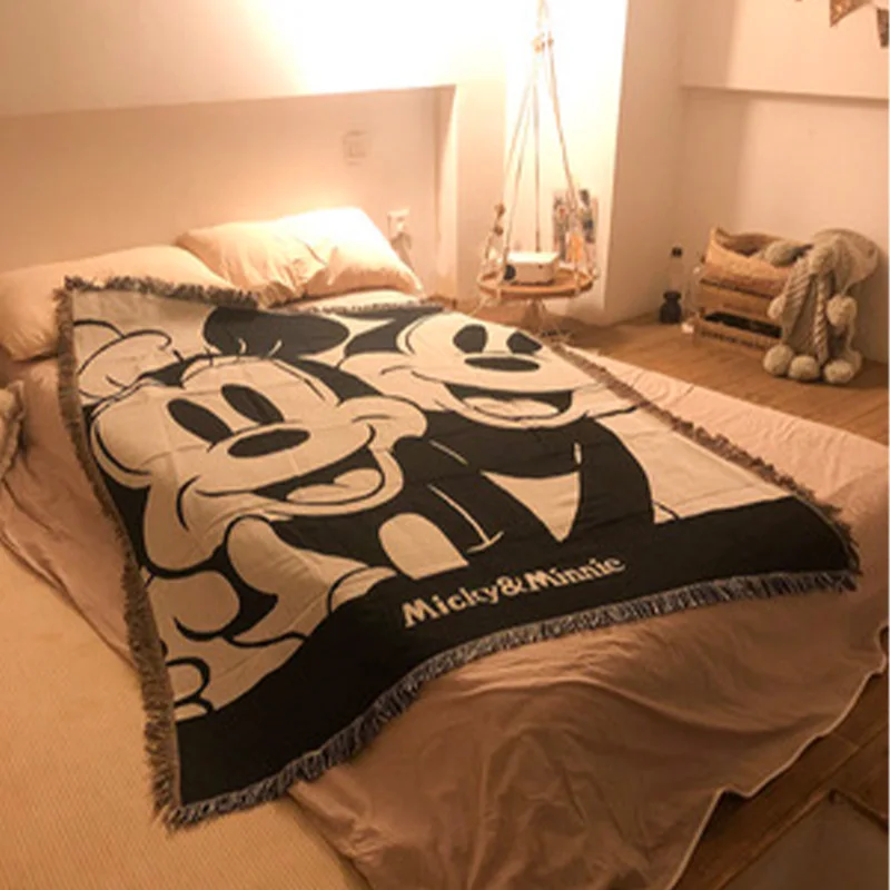 

New Disney Lovely Mickey Minnie Stuffed Plush Cute Soft Air Sofa Conditioning Blanket Office Nap Blanket Kawaii Childrens Gifts