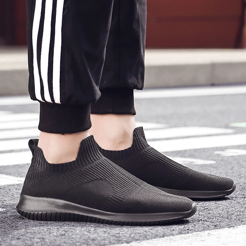 New Breathable Men's Running Shoes Fashion Knit Men Sneakers Big Size 46 Lightweight Slip on Sport Trainers Men Walking Footwear