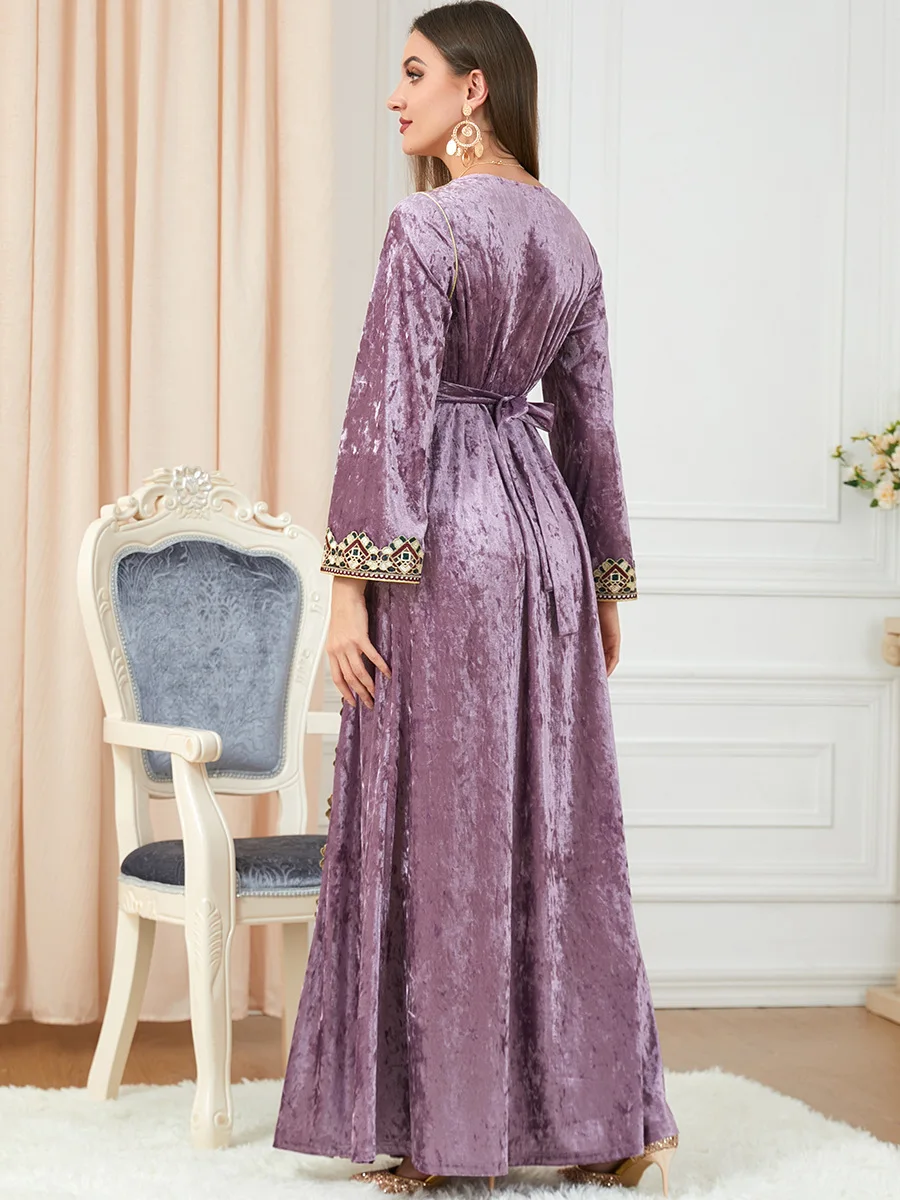 Muslim Women's Gold Velvet Embroidery Loose V-neck High-end Long-Sleeved Dress Turkish Abaya Arab Islamic Women's Kaftan Gown