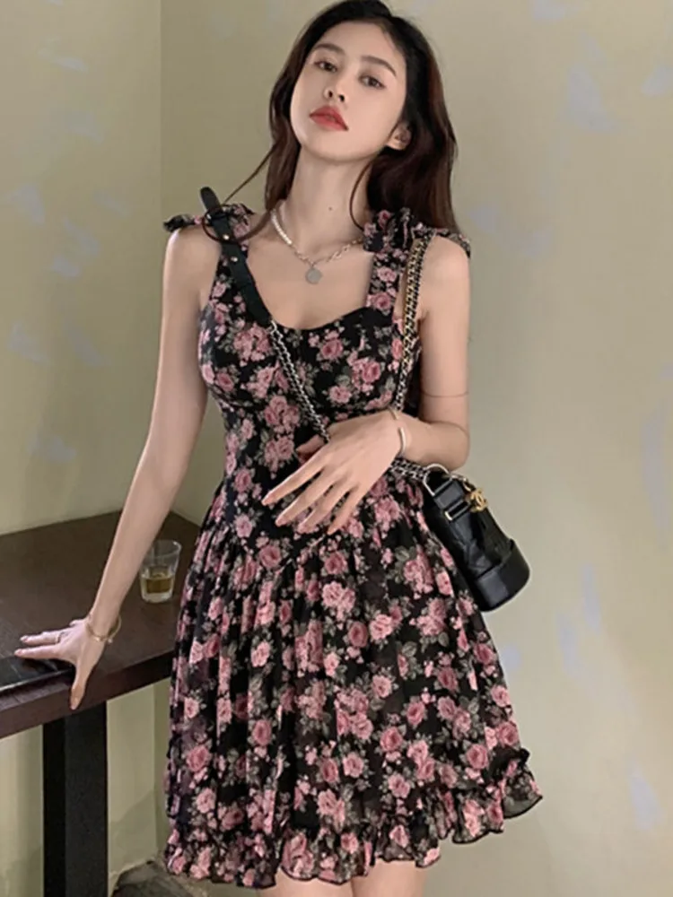 Женское летнее платье с цветочным принтом повседневное короткое подтяжками в