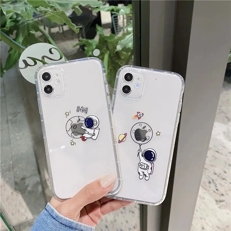 

Creative Cartoon Couple Cute Astronaut Transparent Silicone Phone Case for iPhone 7 8 Plus Xs Max XR 11 12 13 Pro Max Case