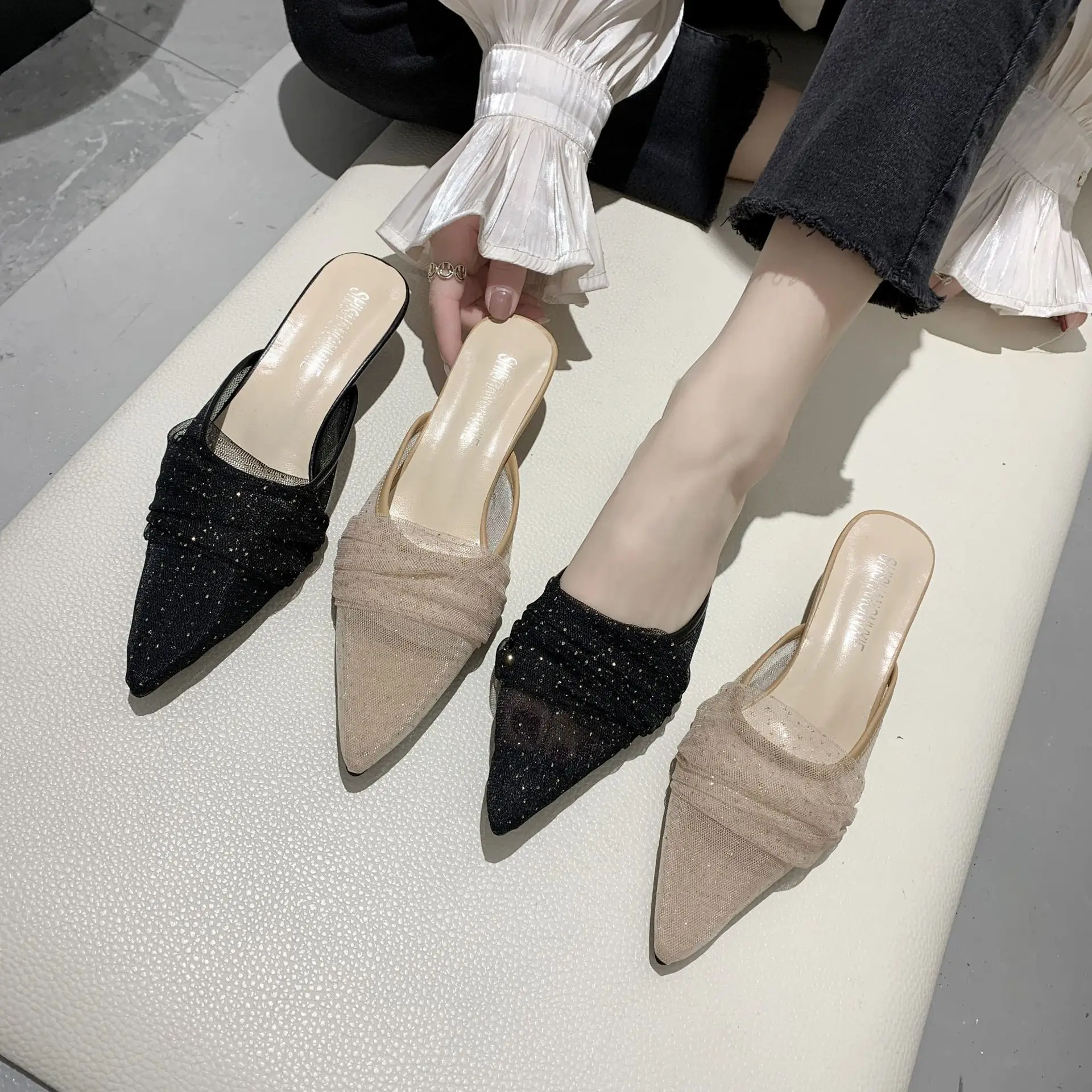 

Новинка 2021, женские полутапочки Baotou, модные женские сетчатые сандалии с острым носком, стразы, женские шлепанцы