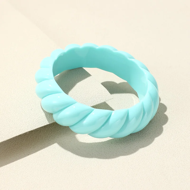 Trendy Spiral Punk Resin Bracelets for Women Bohemian Big Bangles Bracelet Charms Vintage Round Jewelry India Simple Gifts