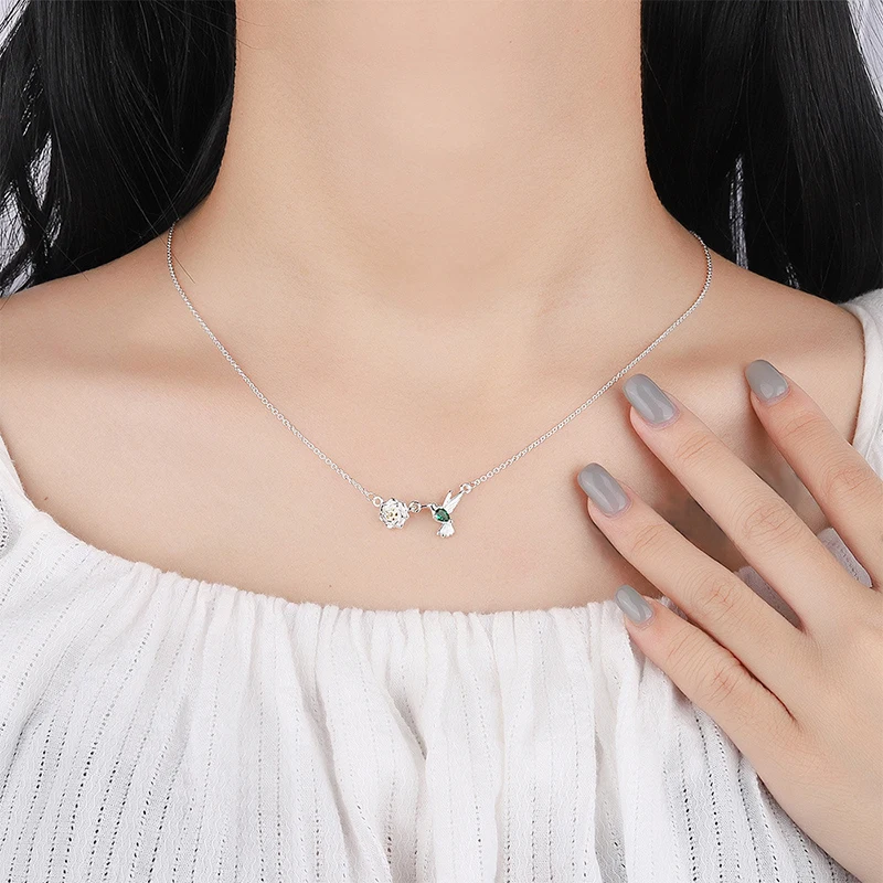 New Fashion Cute Flower Pendant Necklaces Small Animal Birds Green Zircon Stone Female Trendy Choker Necklace Jewelry Accessory