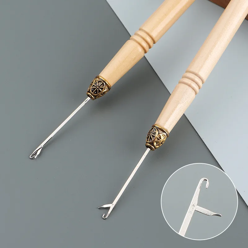 

Crochet Hook With Tongue Vintage Style Wooden Handle Wool Repair Knitting Needle Diy Tool Small Crochet Hooks Sewing Accessories