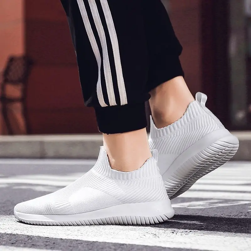 New Breathable Men's Running Shoes Fashion Knit Men Sneakers Big Size 46 Lightweight Slip on Sport Trainers Men Walking Footwear