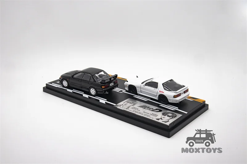 Литая модель автомобиля для моделей Mazda RX7 FC3S + CE9A 1:64