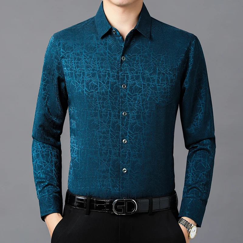 

Мужская рубашка с длинным рукавом и принтом