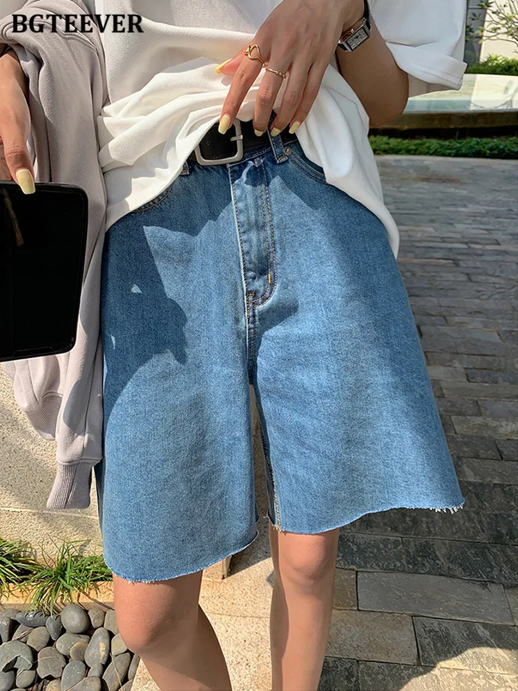 

Повседневные однотонные прямые джинсовые шорты BGTEEVER для женщин с высокой талией, свободные женские джинсовые шорты на пуговицах с широкими...