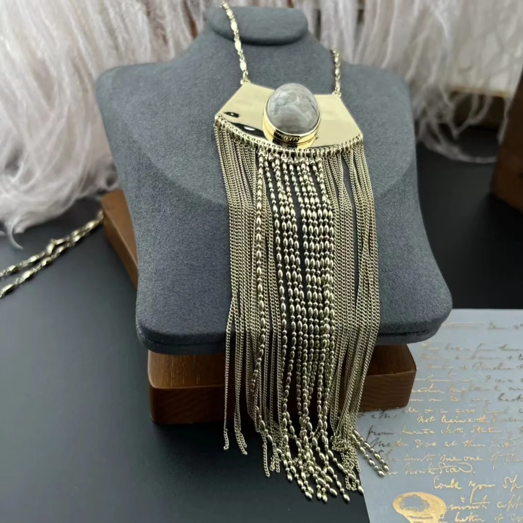 

New fall, pure copper inlaid stone necklace, medieval dinner tassel sweater chain