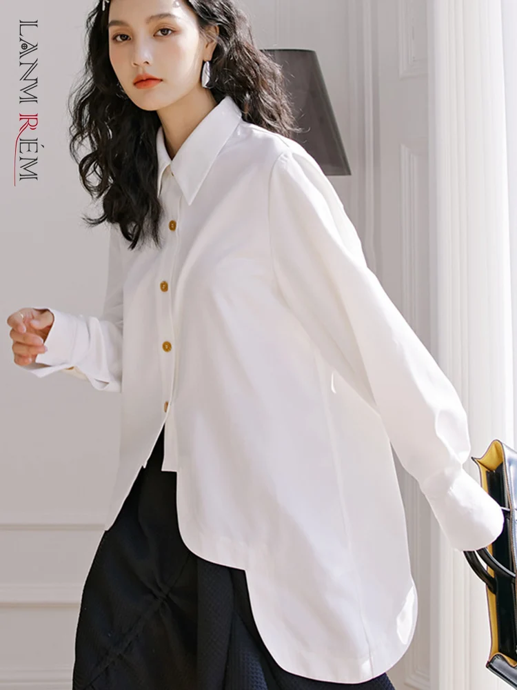 

LANMREM Irregular Single Breasted White Shirts For Women Lapel Long Sleeves Loose Top 2022 Autumn Fashion Clothing 2R3682