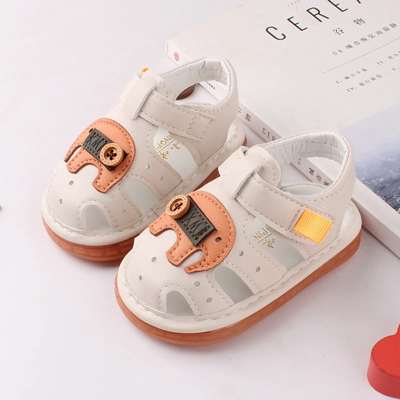 

Soft-Soled Baotou Sandals With Whistle Calling Shoes Infant Baby Shoes Vintage Bandage Roman Shoes Summer Beach Kids Sandals