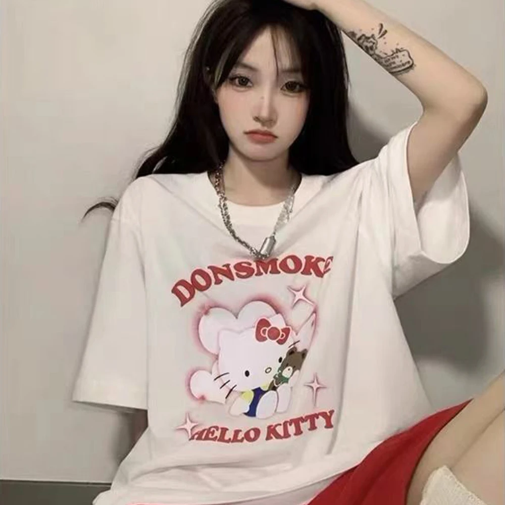 

Футболка женская хлопковая с круглым вырезом и принтом Hello Kitty