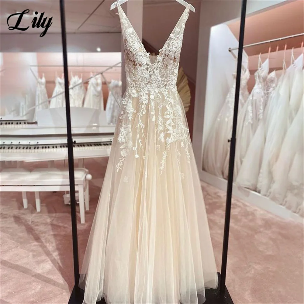 

Lily Spaghetti Strap Elegant Wedding Gown V Neck Wedding Dress Appliques LLace Bridal Dress Bridal Gown Custom vestido novia