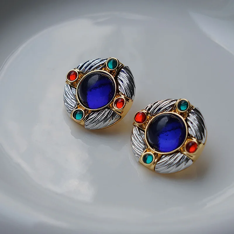 

Retro Earrings Female Niche Personality Design Light Luxury Noble Court Style Earrings