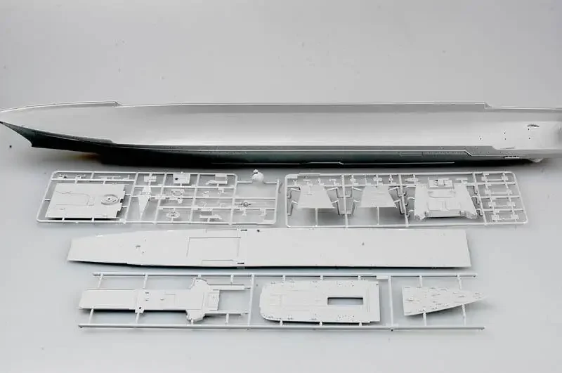 Trumpeter 04521 1/350 Русский крейсер Адмирал Лазарев в сборе комплект пластиковой модели