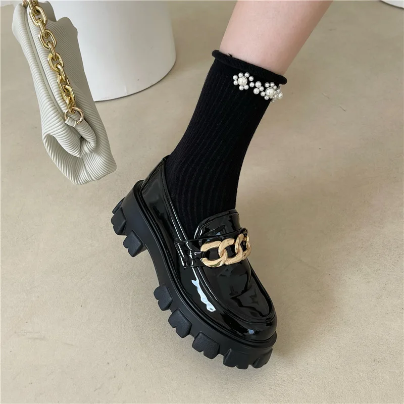 

Туфли женские на низком каблуке, без застежки, на платформе