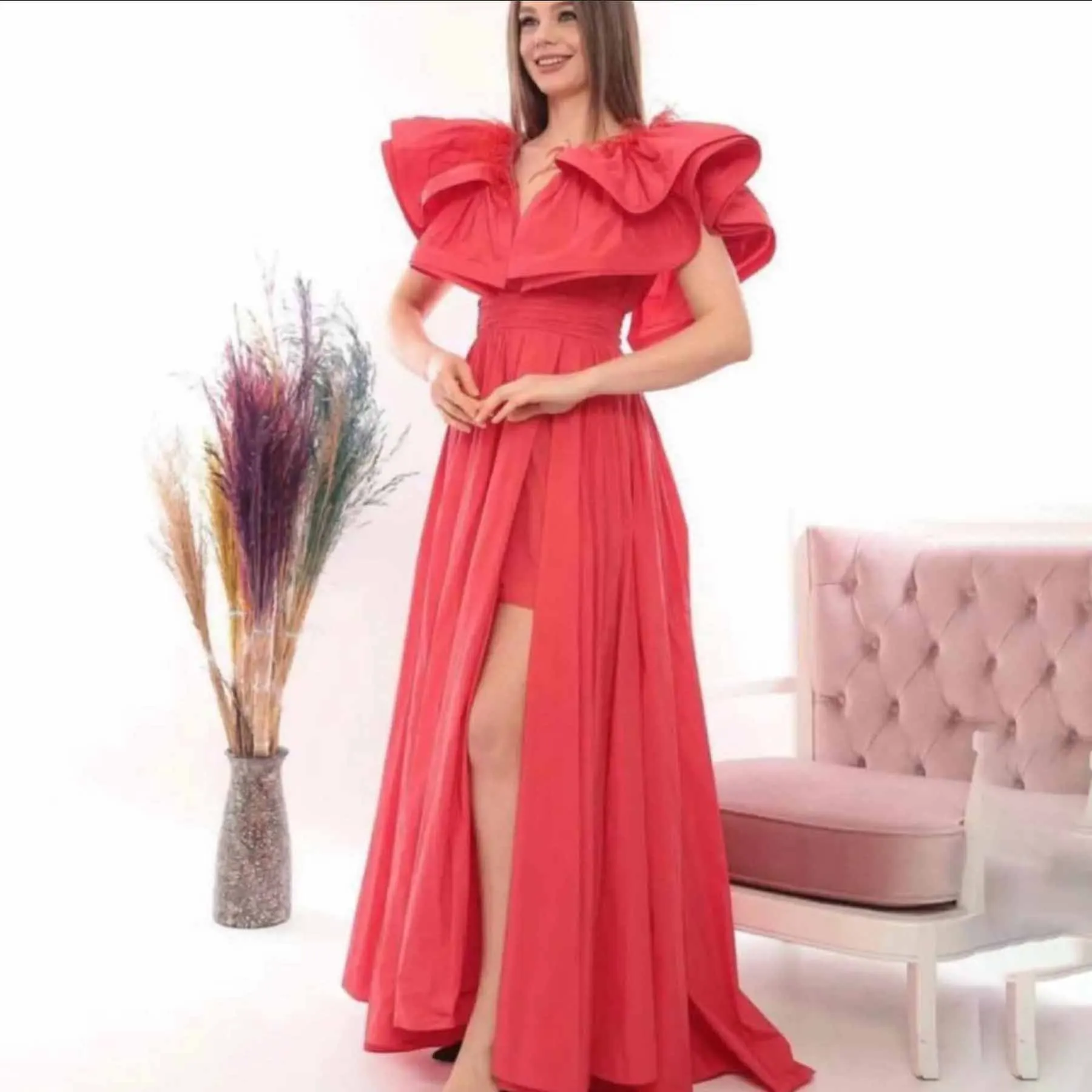 

GIOIO V-Neck Luxury Formal Evening Dresses Feathers Ruffled Sleeves فساتين سهرة Floor Length Elegant Prom Growns Party Women