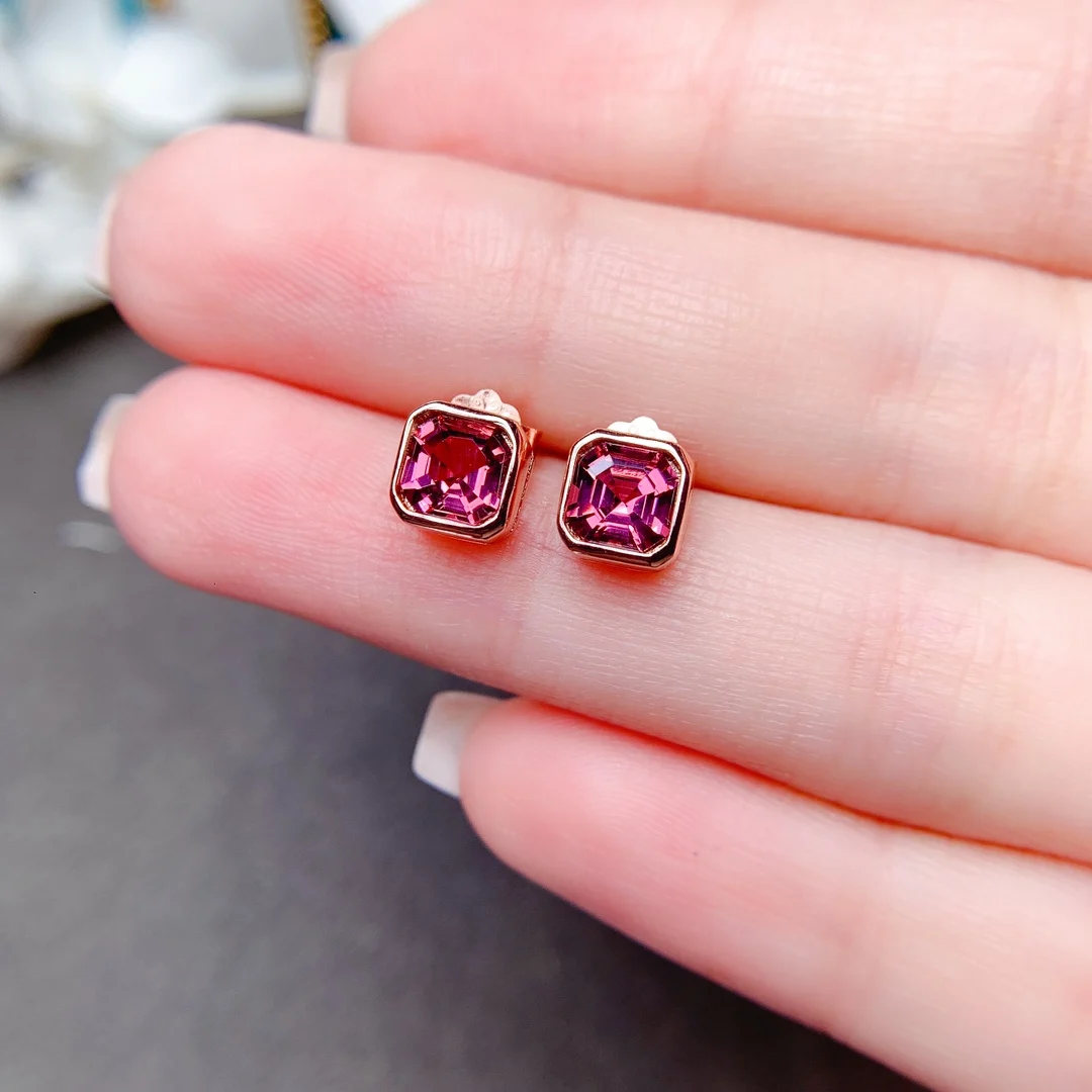 【M&T】2022 new natural garnet stud temperament elegant and gorgeous Christmas party gifts engagement and marriage