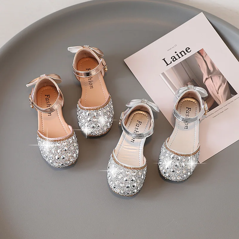 

Summer Little Girls Sandals Bling Wedding Shoes Butterfly Princess Shoes Kids High Heels Party Ankle Strap Dance Shoes Glitter