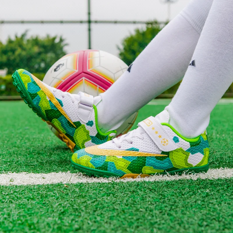 Hot 10 Year Old Boys Football Boots TF Child Futsal Soccer Shoes Children Outdoor Football Sneakers Size 31-39 zapatos de fútbol