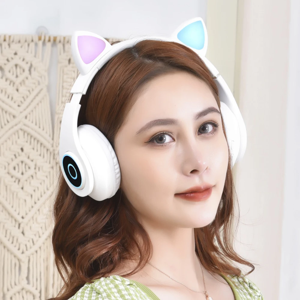 

Long Duration Music Helmet With Mic Cat Ears Headset Led Stereo Wireless Headphone Hot Earbuds Flash Light New