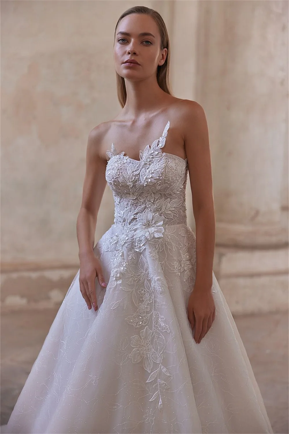 Популярные свадебные платья трапециевидной формы без бретелек с 3D цветочной