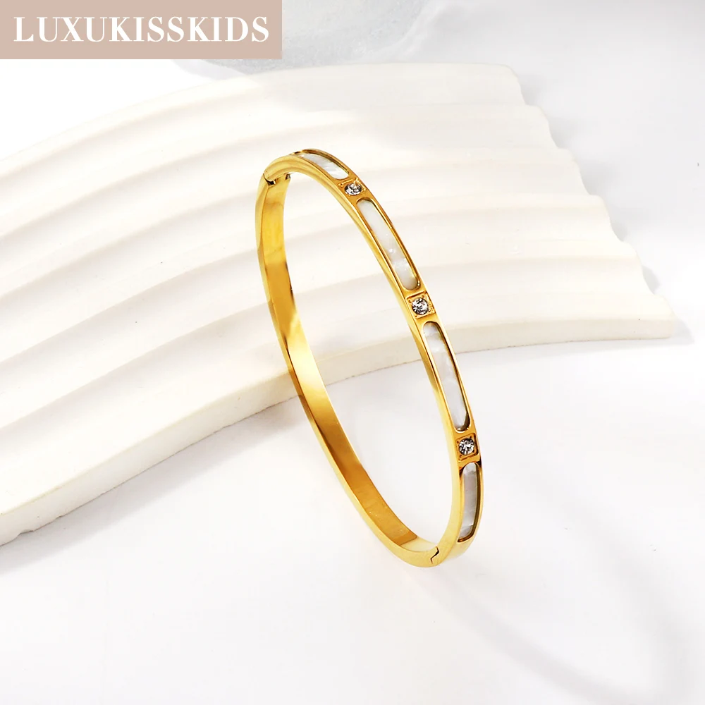 

LUXUKISSKIDS Elegant Luxury Bangles For Women's Hand Bracelets Golden Rhinestone Shell Pattern Fashion Wrist Jewelry For Party