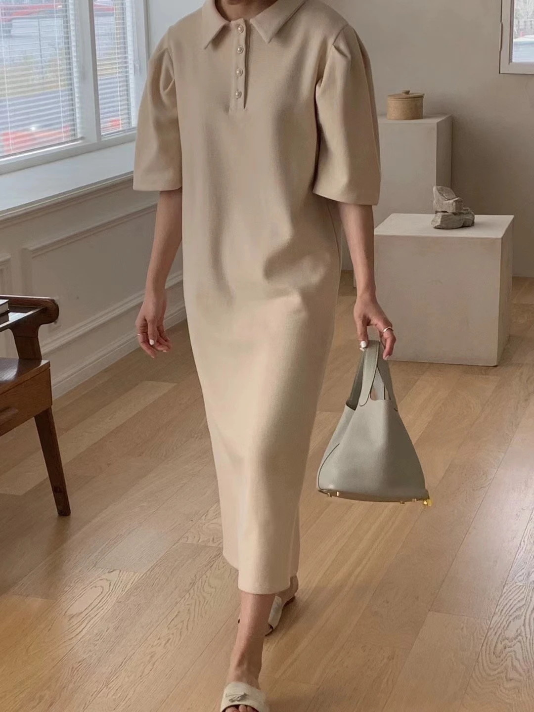 

SuperAen 2022 летние свободные однотонные трапециевидные повседневные платья с отложным воротником и пышными рукавами для женщин